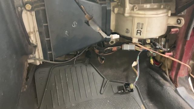 Резистор печки. Ремонт на коленке своими золотыми руками. смотреть онлайн