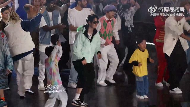 [FANCAM] 221029 Wang Yibo 王一博 - Street Dance Of China 5 | Final Round
