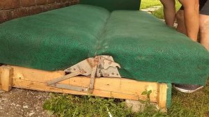 Принцип действия механизма трансформации дивана типа книжка.