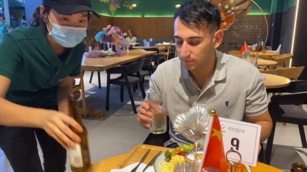 Sun and Sea in China | Sanya Hainan | China Vlog