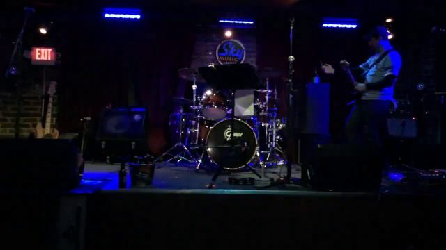 Bill Frey & Down With Gravity смотреть онлайн