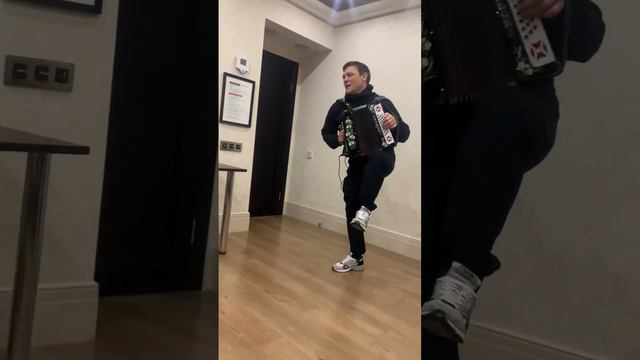 Гармонь.Гримерка.Юра Шатунов #юрашатунов #шатунов смотреть онлайн