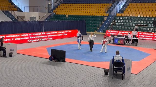 Первенство Ханты-Мансийска по Тхэквондо ВТФ 2023 Фазуллин Денис красный жилет смотреть онлайн