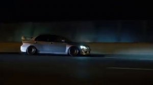 Неистовый зверь  Траблы, дым,адреналин  Моя колыбель, будто пустота внутри  Полн