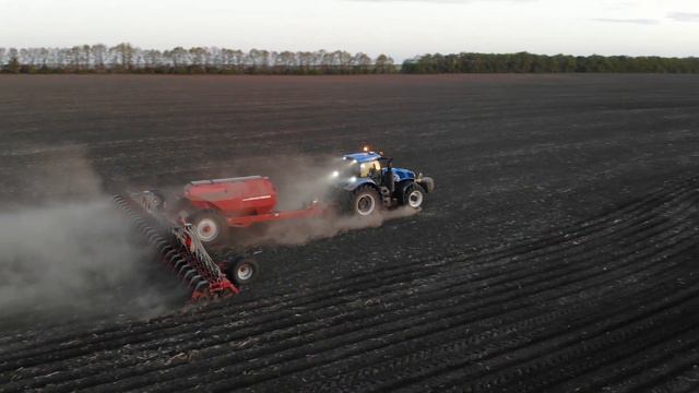 New Holland T8.435 and Horsch Maestro 24.70SX смотреть онлайн