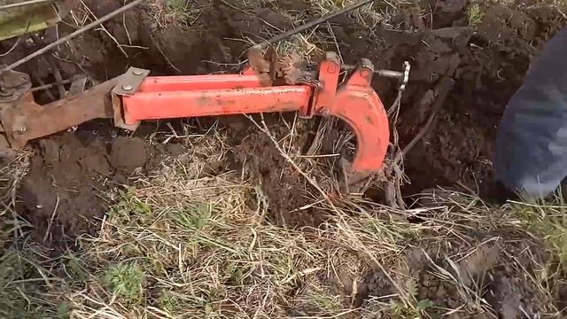 весна вспашка оборотным плугом ПЦ-1-18 смотреть онлайн