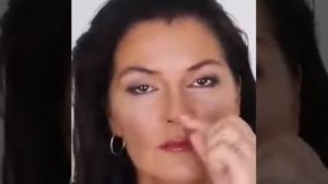 Трогает за писю!!!