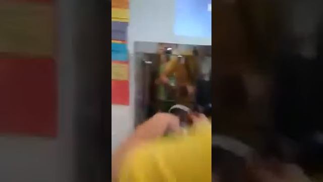 Аппарат живая вода в торговом центре смотреть онлайн
