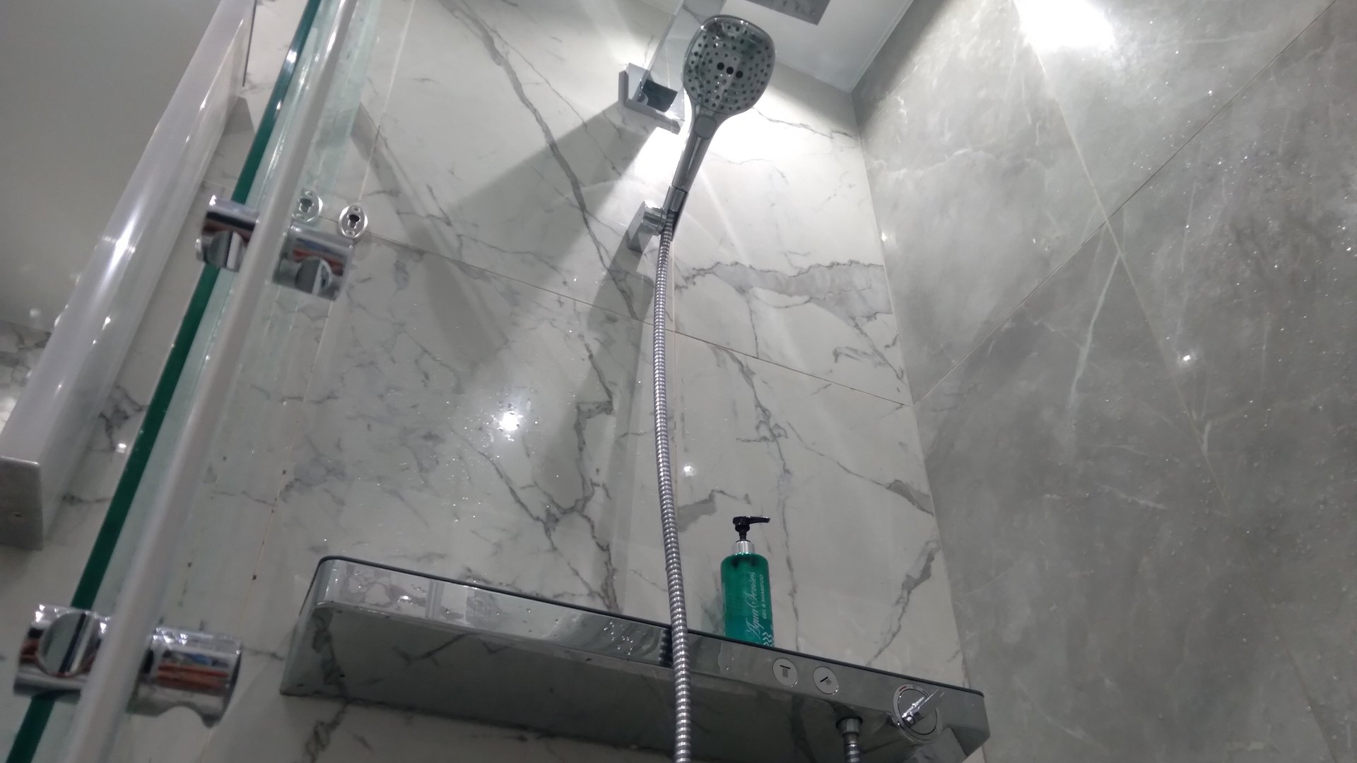 Душевая система Hansgrohe по цене Lada Granta смотреть онлайн