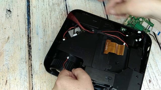 Full HD Проектор EVERYCOM R15A Что внутри? Разборка смотреть онлайн