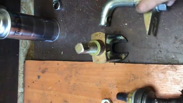 Вырвало рулевую тягу. Что делать, как выставить схождение колес в домашних условиях. смотреть онлайн