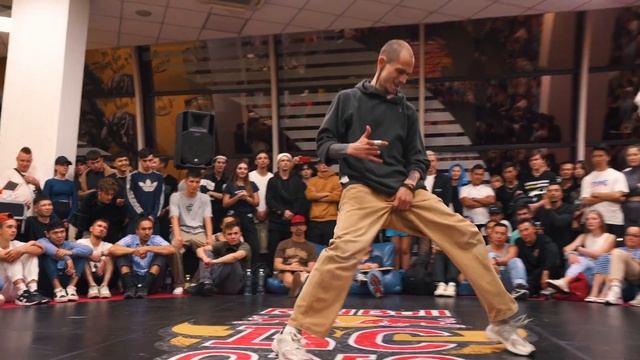 Alexandr vs Dom | Semi-final | Red Bull BC One Cypher Almaty 2022 смотреть онлайн