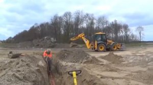 Экскаватор как работает?