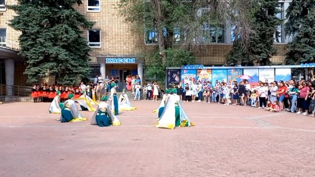 Коллектив восточных танцев ,, Сатурн,,,,Крылья,,12.06.2022 смотреть онлайн