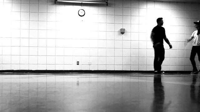 Michael Vazquez - Defies Gravity - Break Dancing смотреть онлайн