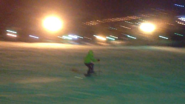 Карвинг, Слалом на одной лыже . Крылатское , Москва . Костя Раскатов , 10.02.2016 г смотреть онлайн