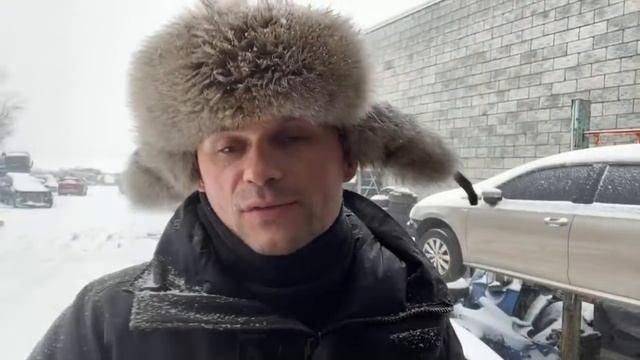 Погрузка контейнера в прямом эфире (4авто в #казахстан ).Почему грузит хозяин компании ?Авто из США смотреть онлайн