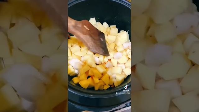 Рецепт/Картошка с тушёнкой в мультиварке