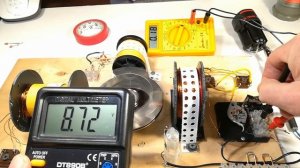 Импульсный мотор-генератор на герконе и датчике холла.