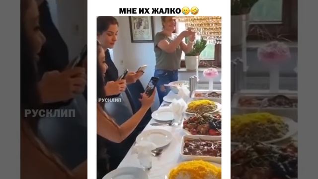 Жалко их смотреть онлайн