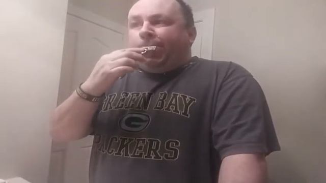 Shaving my Face with Gillette razer смотреть онлайн