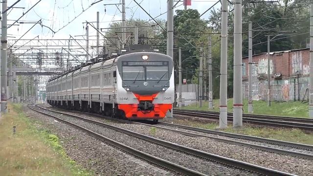Эл.-поезд ЭД4М-0445 "ЦППК" (ТЧ-7) скоростной пригородный поезд "Экспресс" №841М Рязань-1 - Москва. смотреть онлайн