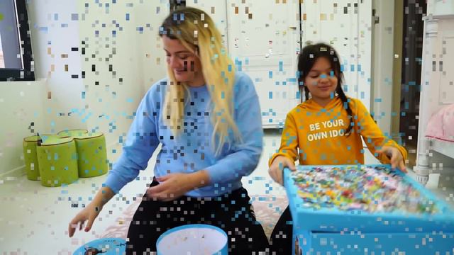 Masal and Mom staged a chocolate challenge смотреть онлайн