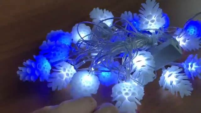 Светодиодная гирлянда Шишки на елку. Новогодние гирлянды видеообзор. смотреть онлайн