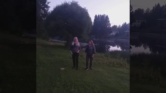 ПЕСНЯ"В РЕКУ СМОТРЯТСЯ ОБЛАКА" ИСПОЛНЯЮТ СЁСТРЫ ОБУХОВЫ смотреть онлайн