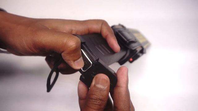 Hand-Held Metal Detector Scanner for Security смотреть онлайн