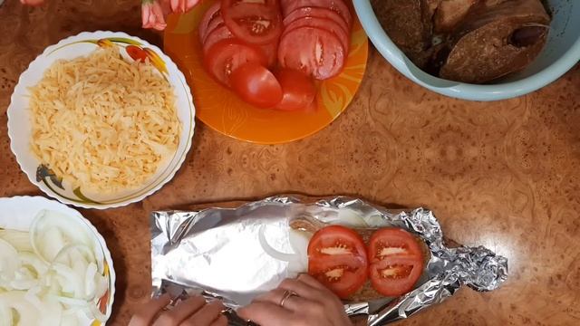 ЗАПЕЧЁННАЯ РЫБА В ФОЛЬГЕ В ДУХОВКЕ ,САМАЯ СОЧНАЯ? BAKED FISH IN FOIL IN THE OVEN, THE JUICIEST смотреть онлайн