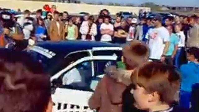 Автозвук 11 октября город Батайск т.ц. ОРАНЖЕРЕЯ 1 смотреть онлайн