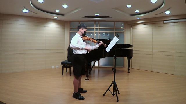 小提琴老師舉辦 師生音樂會 小學生演奏 韋瓦第 A小調小提琴協奏曲第一樂章 смотреть онлайн