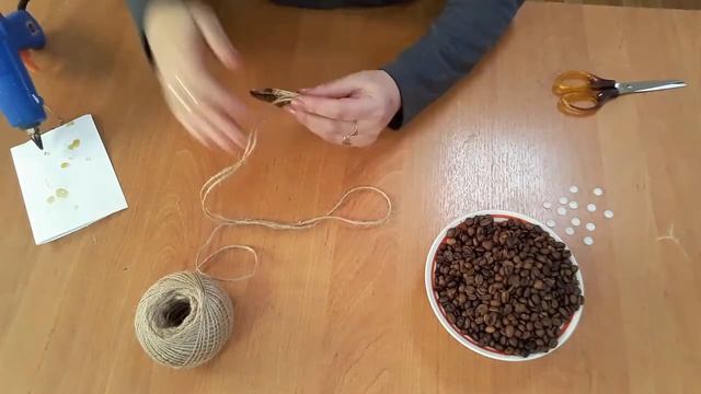 Мастер-класс Г. Хохловой"Ароматная подставка из кофейных зерен" смотреть онлайн