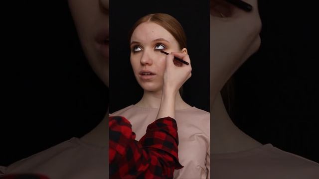 Свадебный макияж. Вариант 2. Подробное описание. Какую косметику и для чего использовала смотреть онлайн