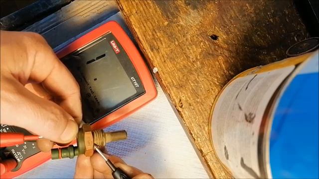 Mercedes 190E testing coolant temperature sensor смотреть онлайн