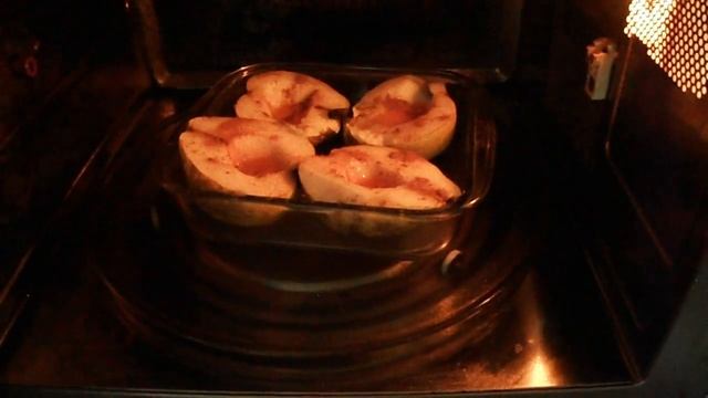 Груши с мёдом и корицей запечённые в микроволновке смотреть онлайн