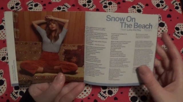 Taylor Swift - Midnights (Lavender Edition) CD Unboxing (2023) смотреть онлайн