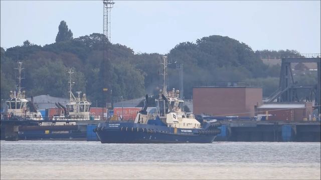 Heavily laden CSCL Mars departs Felixstowe's deep water berth 8 with assistance of two tugs. 18th смотреть онлайн