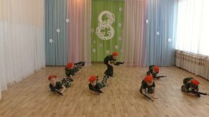 2021 03 03 танец пацаны в строю стоят