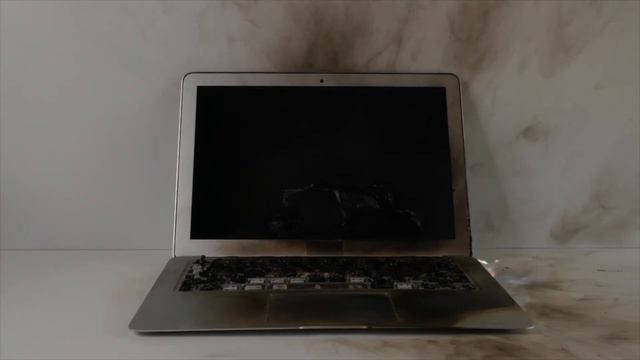 Огонь. Искры. Видео без авторских прав. Video without copyright смотреть онлайн