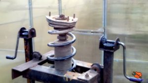 Замена заднего амортизатора TOYOTA/replacement a shock absorber toyota