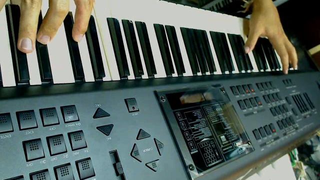 Roland A90ex (some internal synthesizer tones) смотреть онлайн