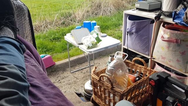 I'm back living in the van. Renault trafic adventures ahead. смотреть онлайн