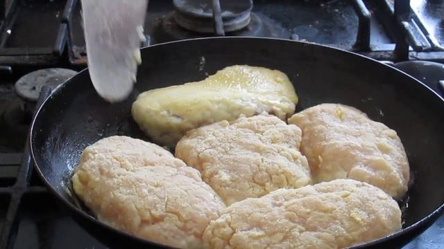 Куриные котлеты в соусе или подливке (удивительно легко и просто.) смотреть онлайн