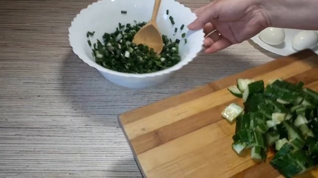 САЛАТ ОЧЕНЬ ПРОСТОЙ,ВЕСЕННИЙ.The Salad Is Very Simple. Spring.