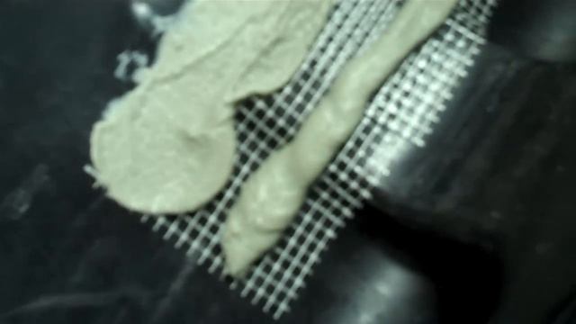 Fixing Thule roof box (repair) смотреть онлайн