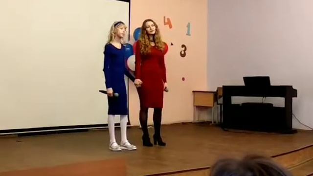 Сестры Кристина и Алина Блия на выпускном в 28 лицее Нижний Новгород смотреть онлайн