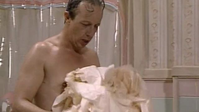 ALF - 01x01 - Le visiteur inconnu смотреть онлайн