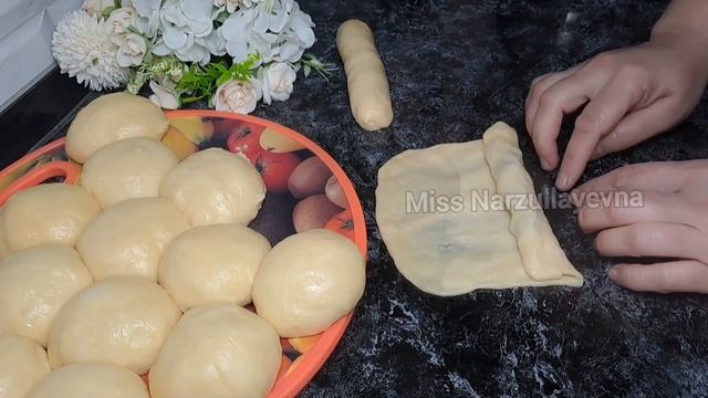 НЕ ПИРОГ, А ЗОЛОТО. БУЛОЧКА В КОРОЛЕВСКОМ ПЛАТЬЕ.К чаю/SHOHONA LIBOSDAGI BULOCHKA.OSON,ODDIY,MAZALI смотреть онлайн